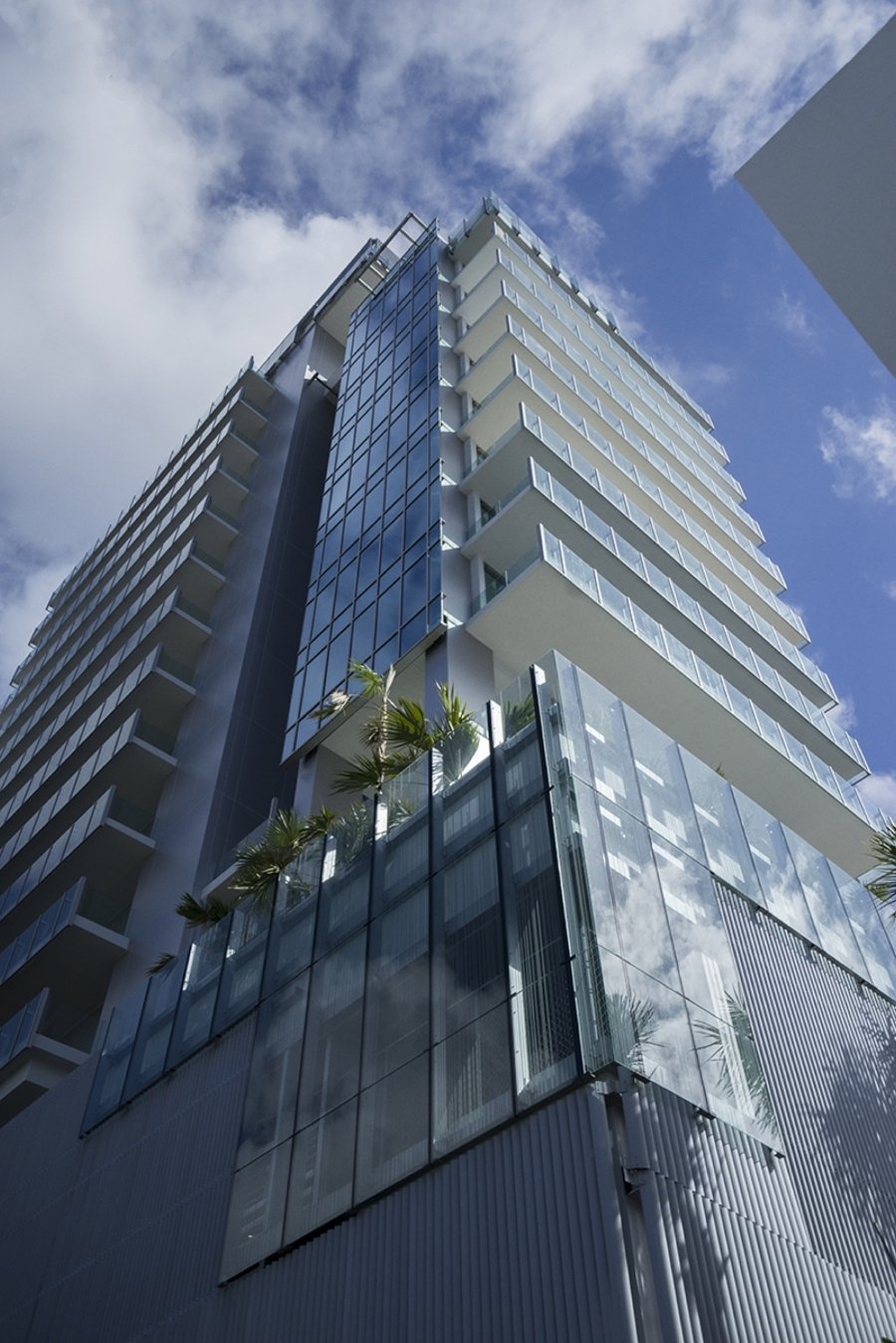 Photo by Michael Stavaridis/ courtesy Rene Gonzalez Architect