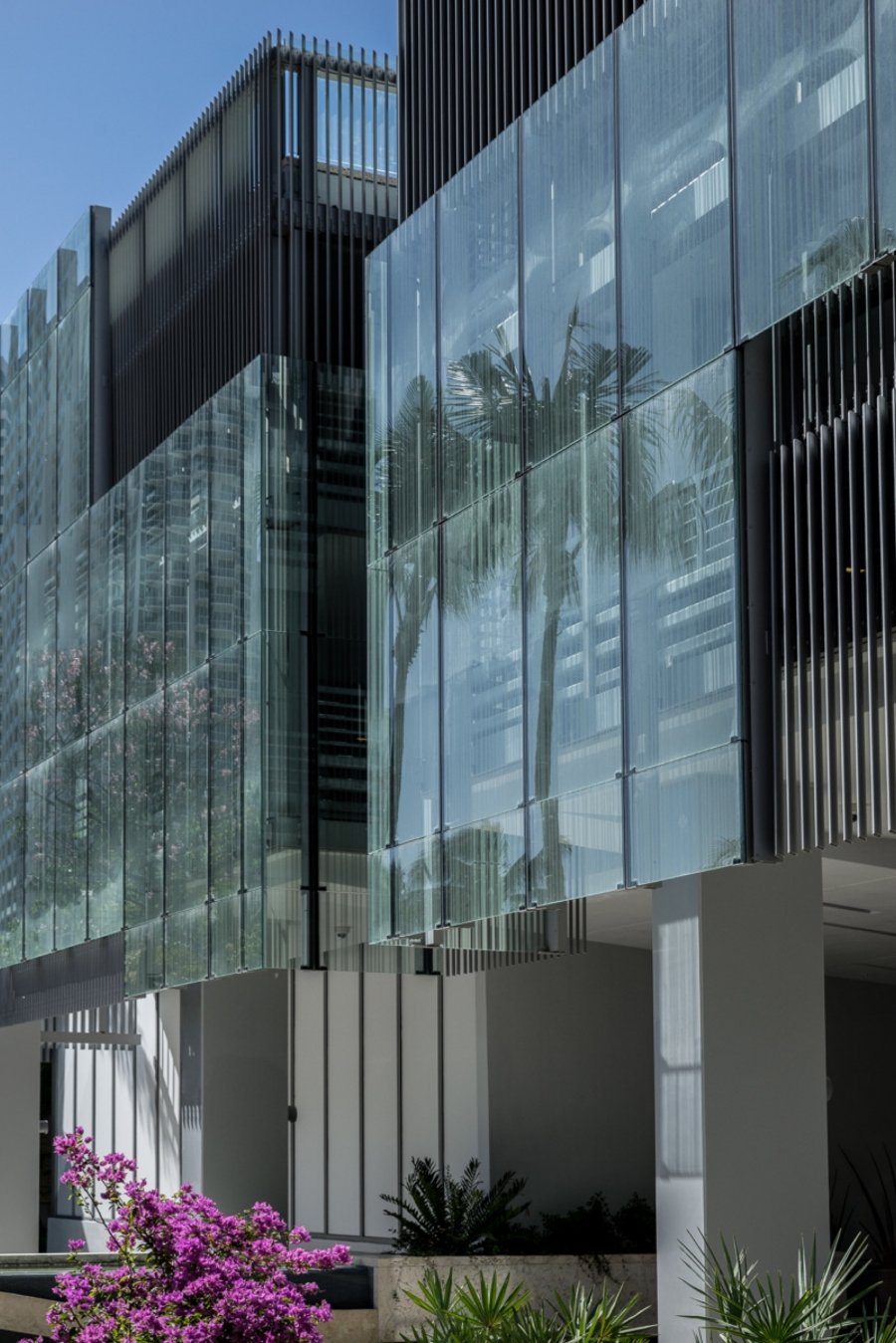 Photo by Michael Stavaridis/ courtesy Rene Gonzalez Architect